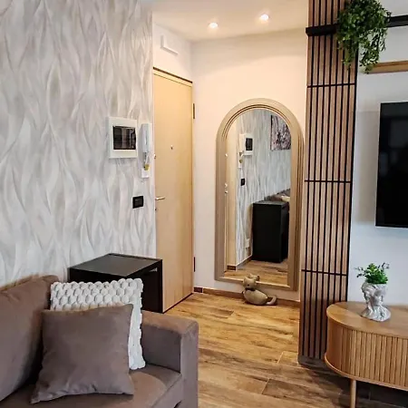 Апартаменты Mini Loft Moderno Di Fronte Zoomarine Торваяника