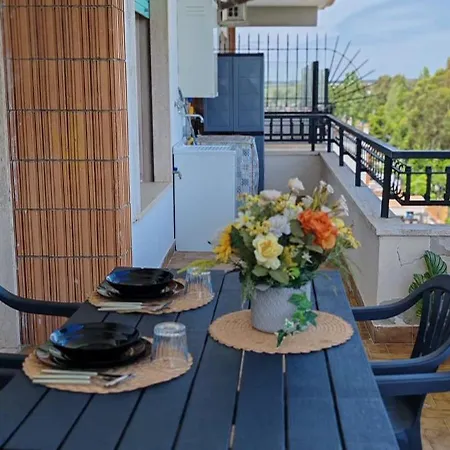 Mini Loft Moderno Di Fronte Zoomarine Апартаменты Торваяника