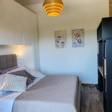Mini Loft Moderno Di Fronte Zoomarine Апартаменты *